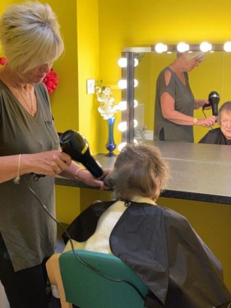 hairdresser-400w